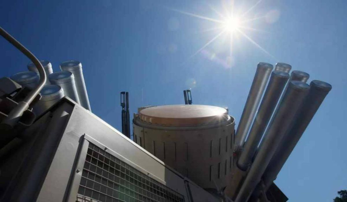 В Ленинградской области введён режим воздушной опасности