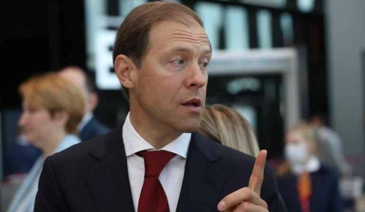 Мантуров раскрыл, кто стал автором названия &quot;Орешник&quot;