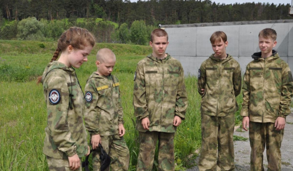 Юные жители Новосибирской области будут носить Оливковые береты с краповой вставкой 