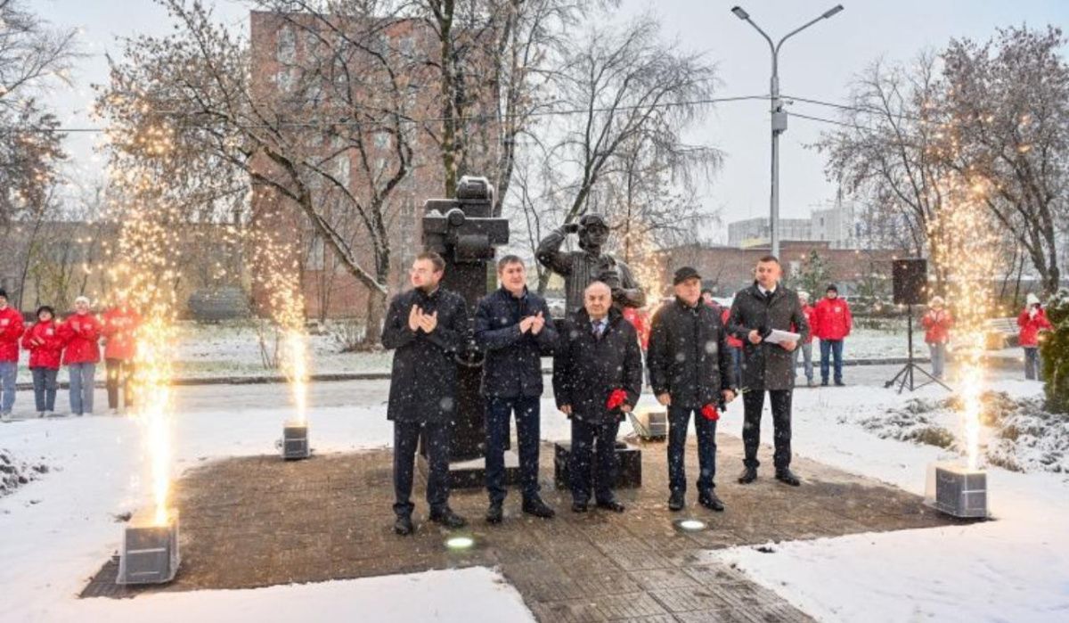 В Перми открыт монумент «Молодому рабочему» в память о подростках, работавших в годы войны