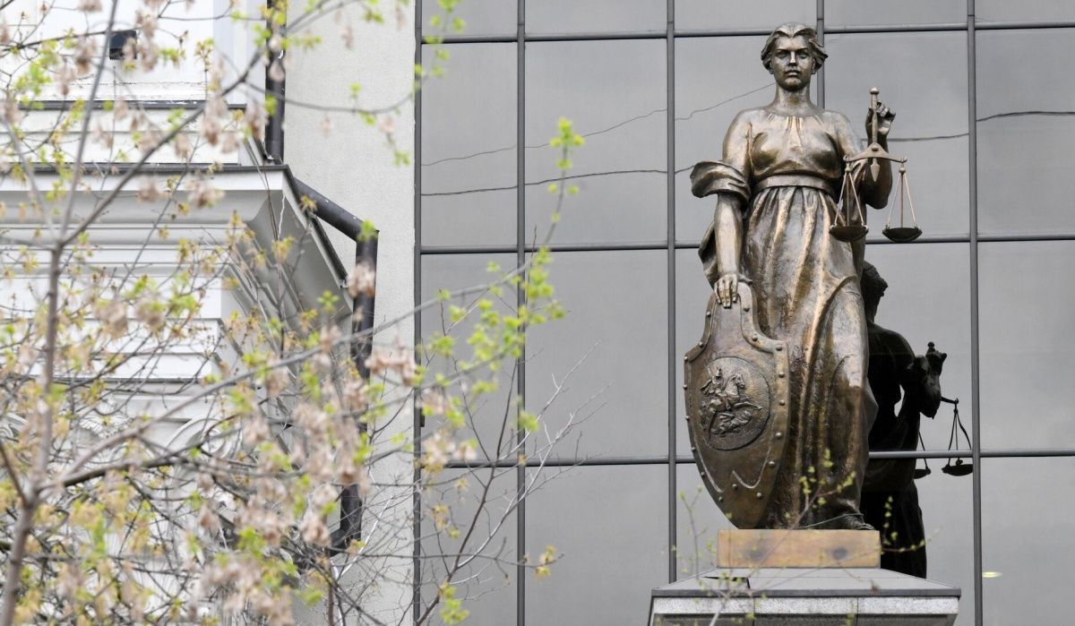 Депутата Петербурга обвинили в демонстрации экстремистской символики