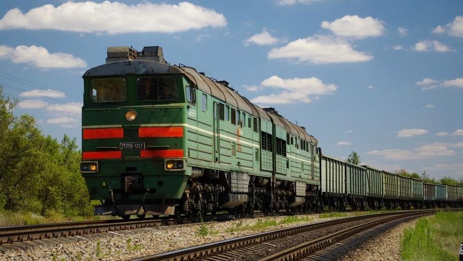 Правительство области поздравило с Днём железнодорожников