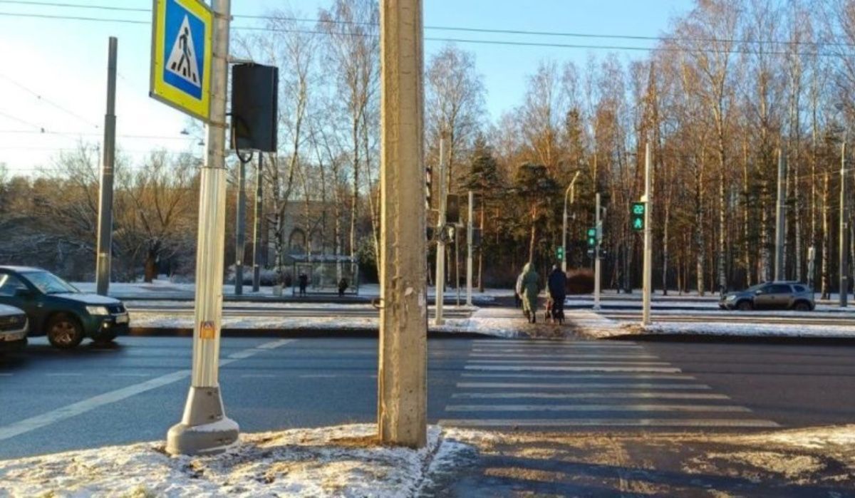 В Петербурге обновили светофоры на почти 80 адресах в разных районах города