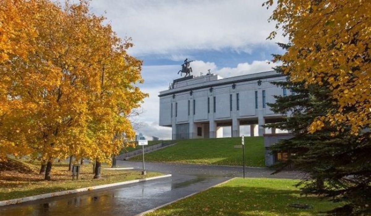 Музей Победы начнет показы фильмов на местах сражений