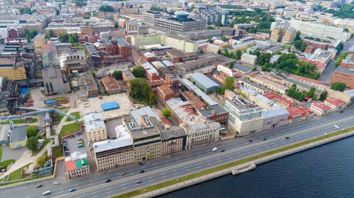 Исторический комплекс в центре Питера выставлен на торги ДОМ.РФ