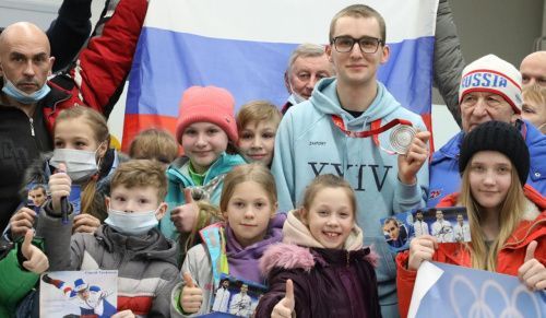 Серебряного призёра Олимпиады Сергея Трофимова торжественно встретили в Нижнем Новгороде