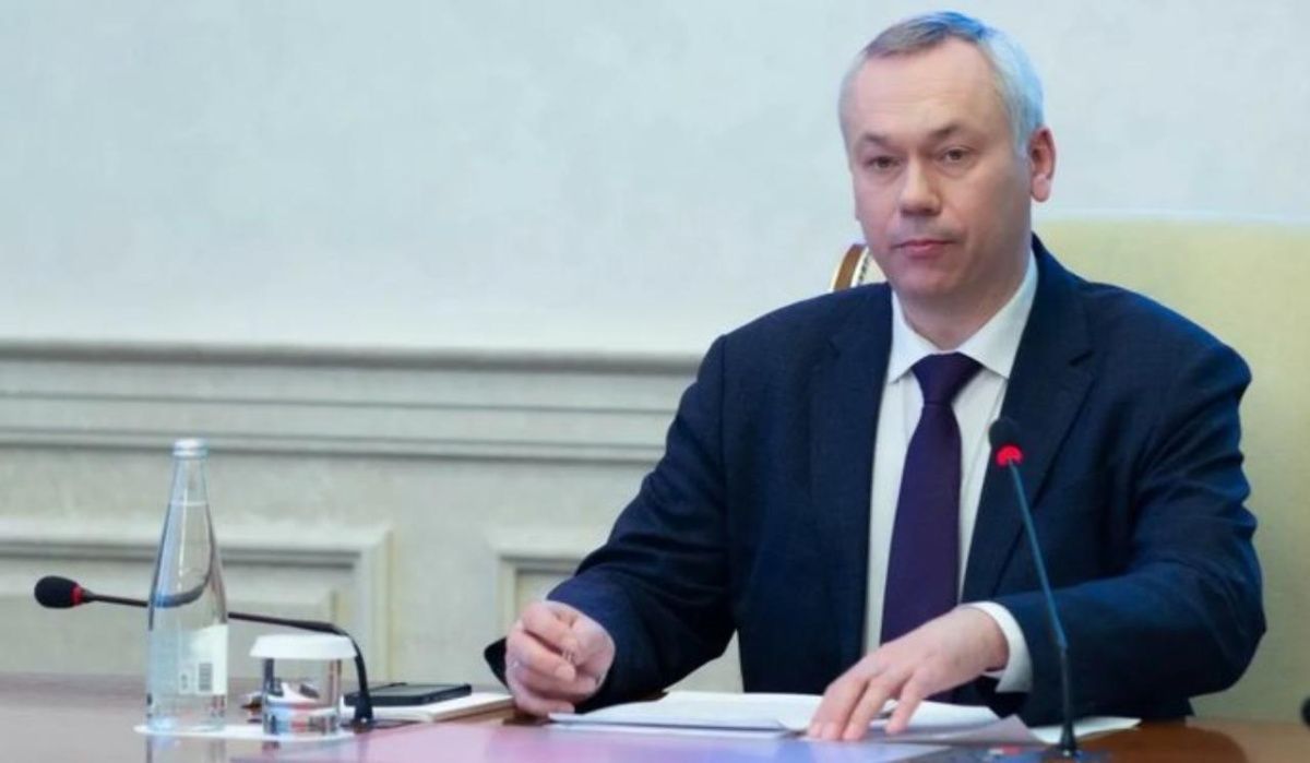 Губернатор Новосибирской области сдал документы для регистрации на выборы