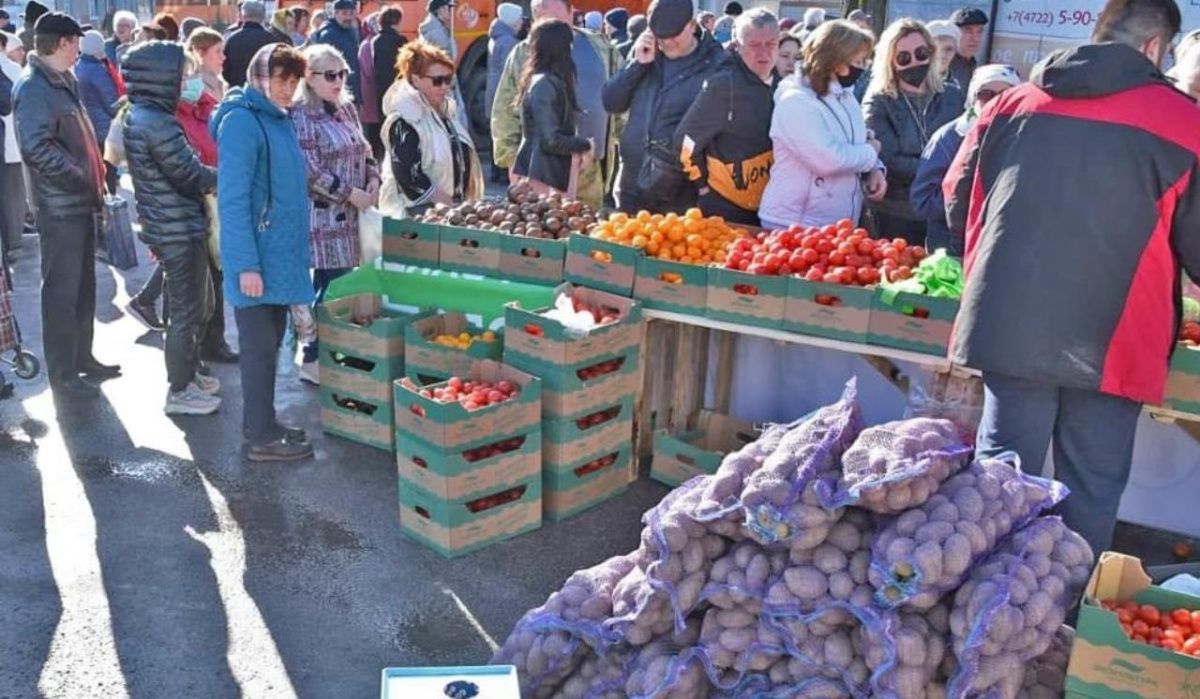 Сотни тонн овощей и мяса продали на сельхозярмарках в Казани 