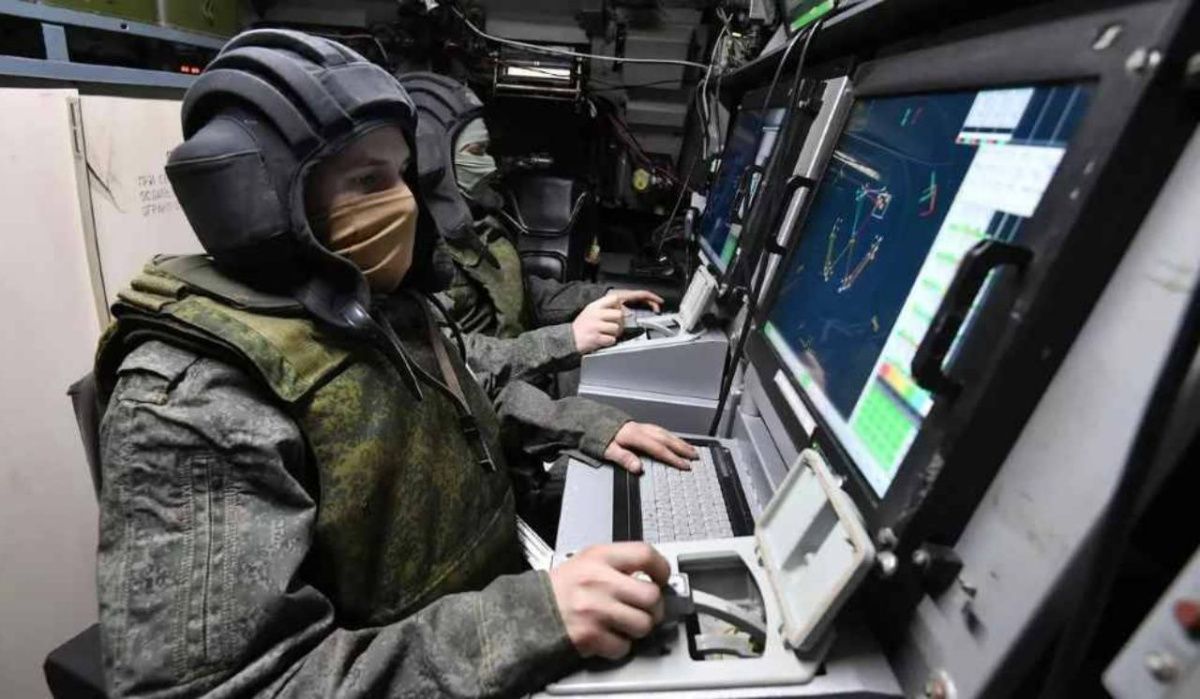 ПВО успешно перехватили девять дронов на подлете к Москве