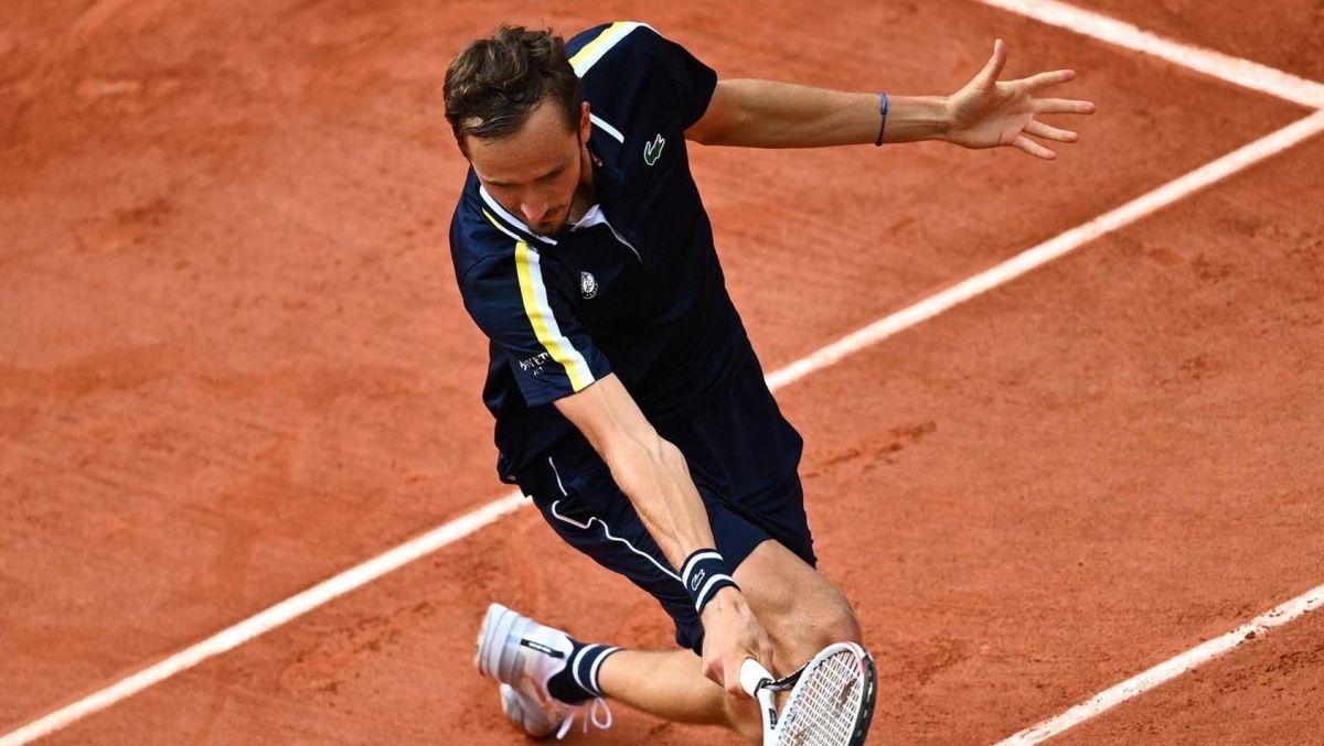 Медведев выбыл из «Ролан Гаррос»