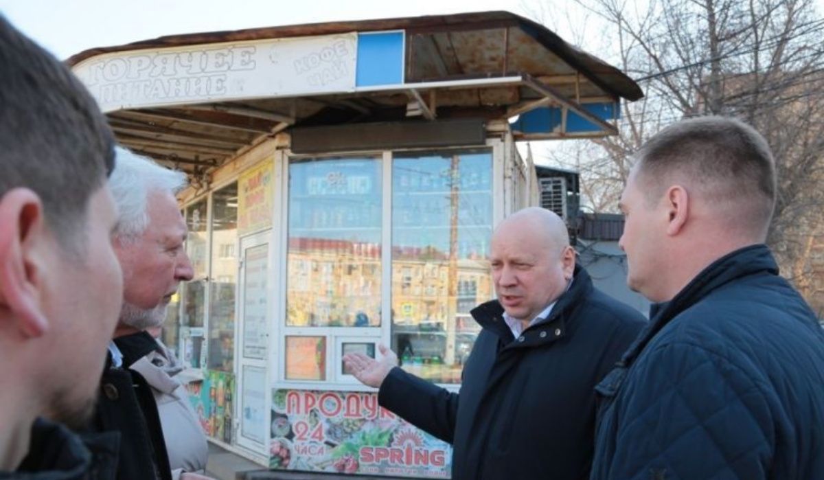 Мэр Шелест заявил о решительной борьбе с незаконными киосками в Омске