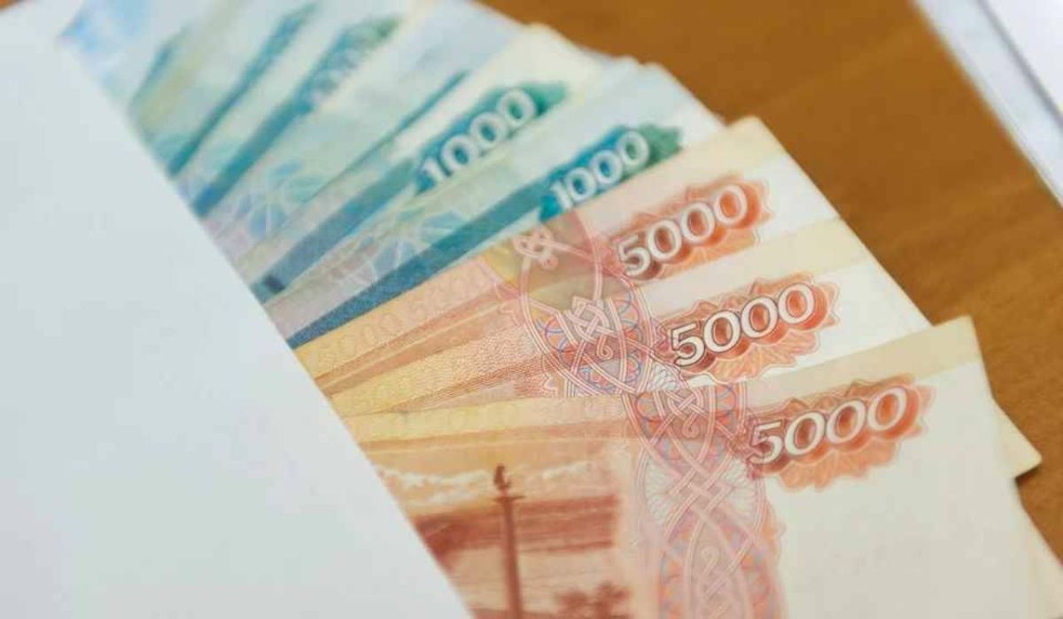 Средняя зарплата в Петербурге достигла 117 тысяч рублей