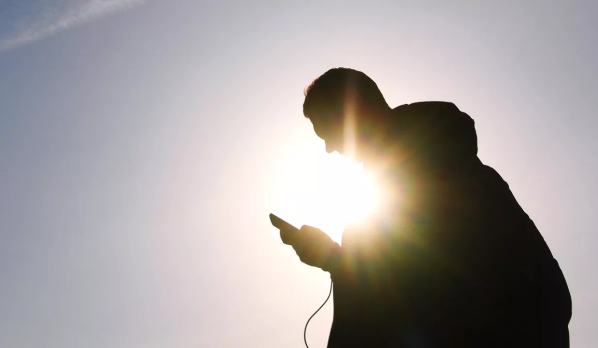 Роскачество раскрыло схемы обмана в салонах сотовой связи