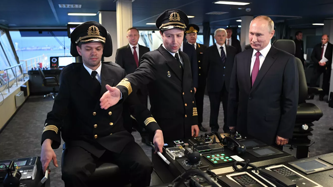 Путин посетил новый ледокол &quot;Виктор Черномырдин&quot;