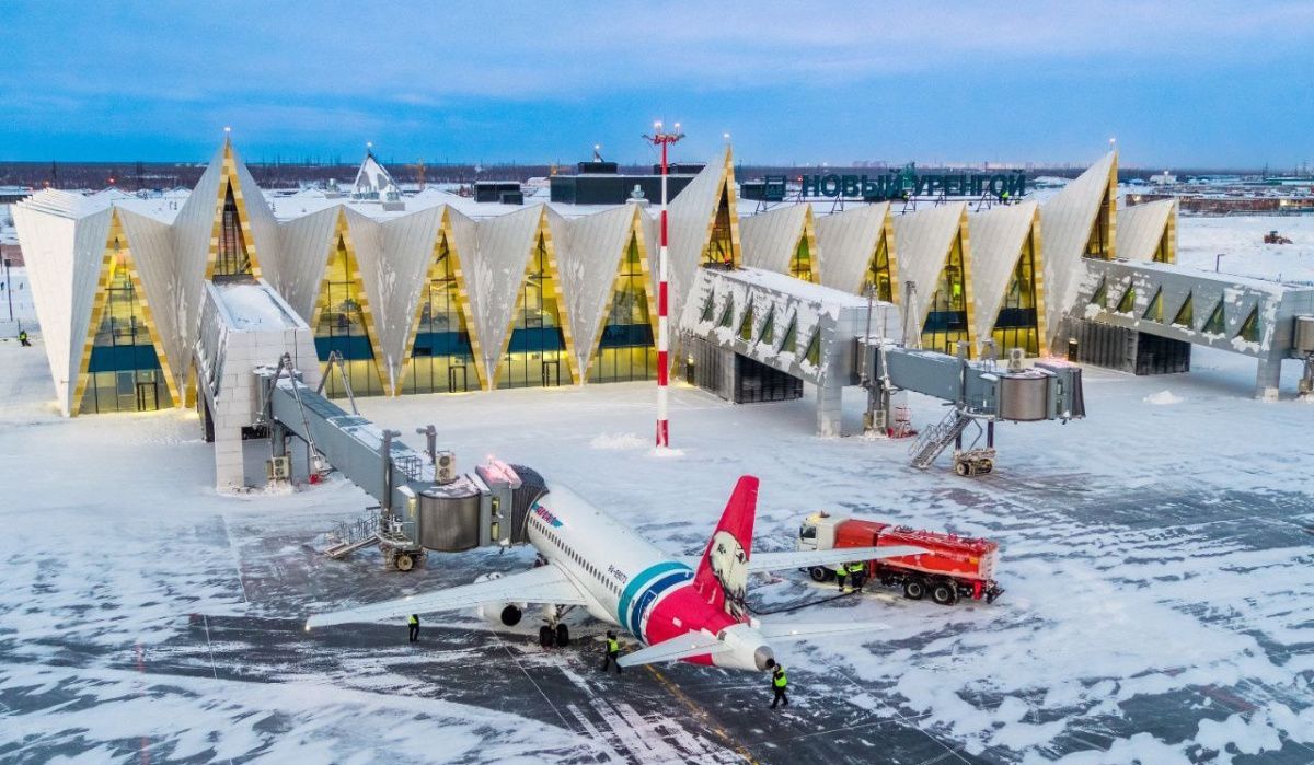 Самый крупный аэропорт Ямала отметил полувековой юбилей