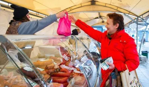 В Новосибирске товарооборот ярмарок за два дня превысил 10 миллионов рублей