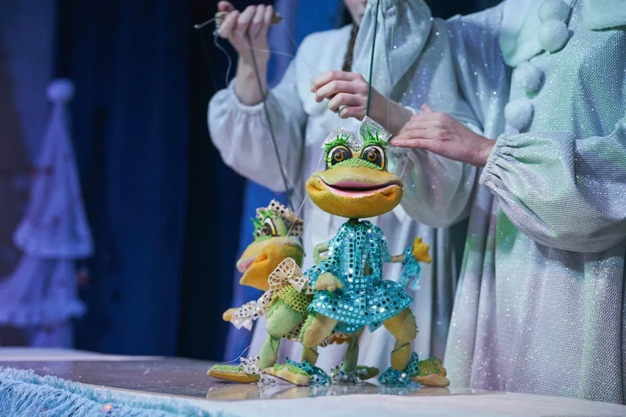 «Зимние потешки» для маленьких зрителей приготовил Новосибирский театр кукол