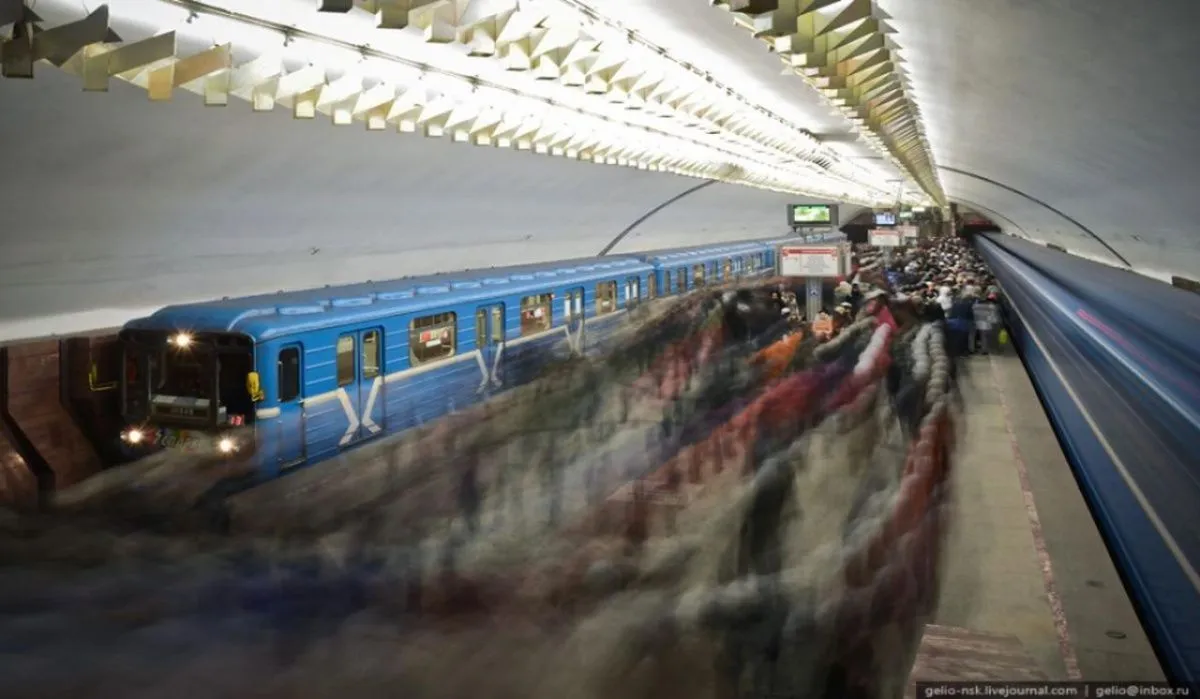 В Новосибирске вход №4 изменит график на станции метро "Площадь Маркса"